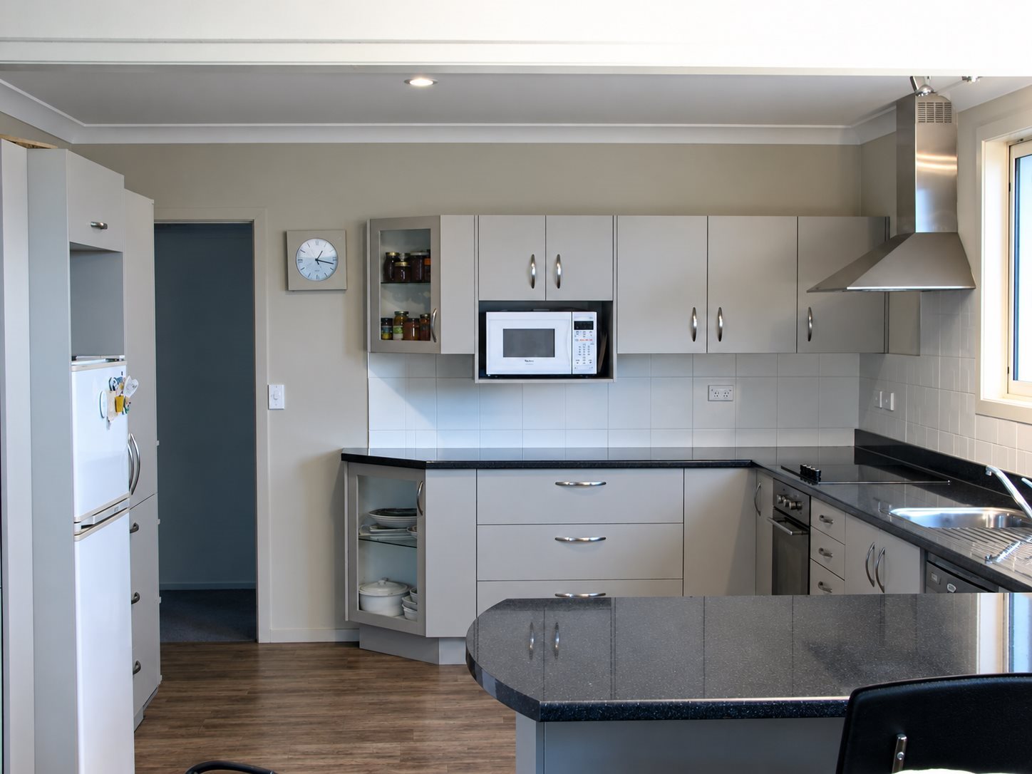 mist grey / stainless steel handles / laminate top